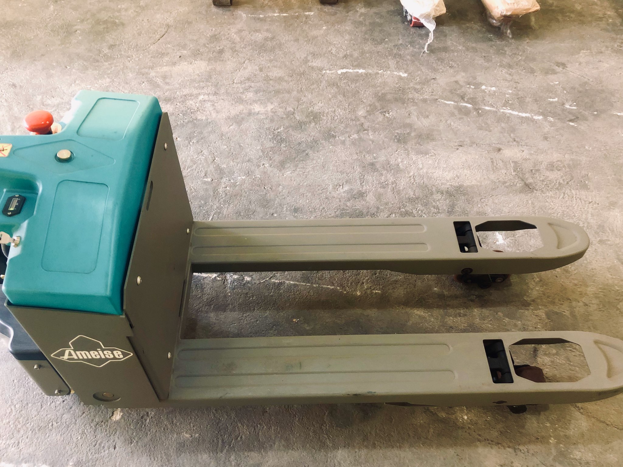 Xe Nâng Điện Pallet Mover Jungheinrich Ameise CBD 15